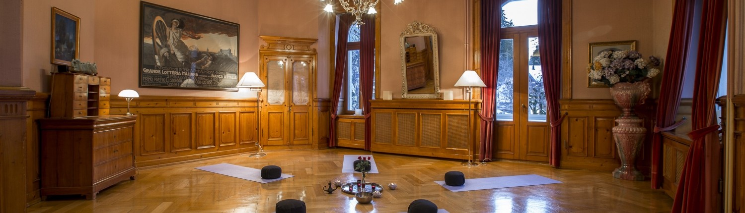 Yoga & Schweigen Hotel Schweizerhof Flims