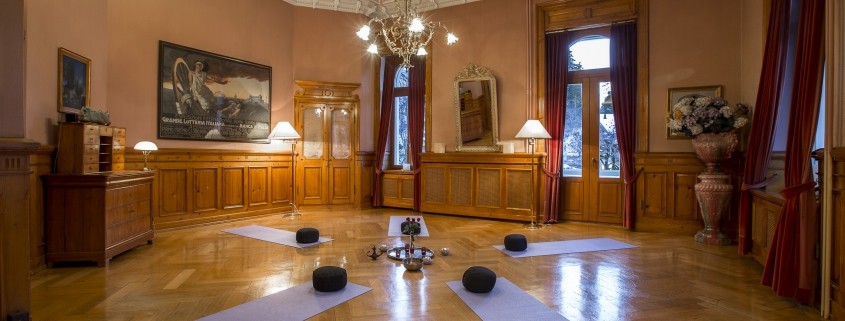 Yoga & Schweigen Hotel Schweizerhof Flims